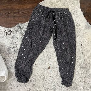 Diamond VS PINK sweats⭐️